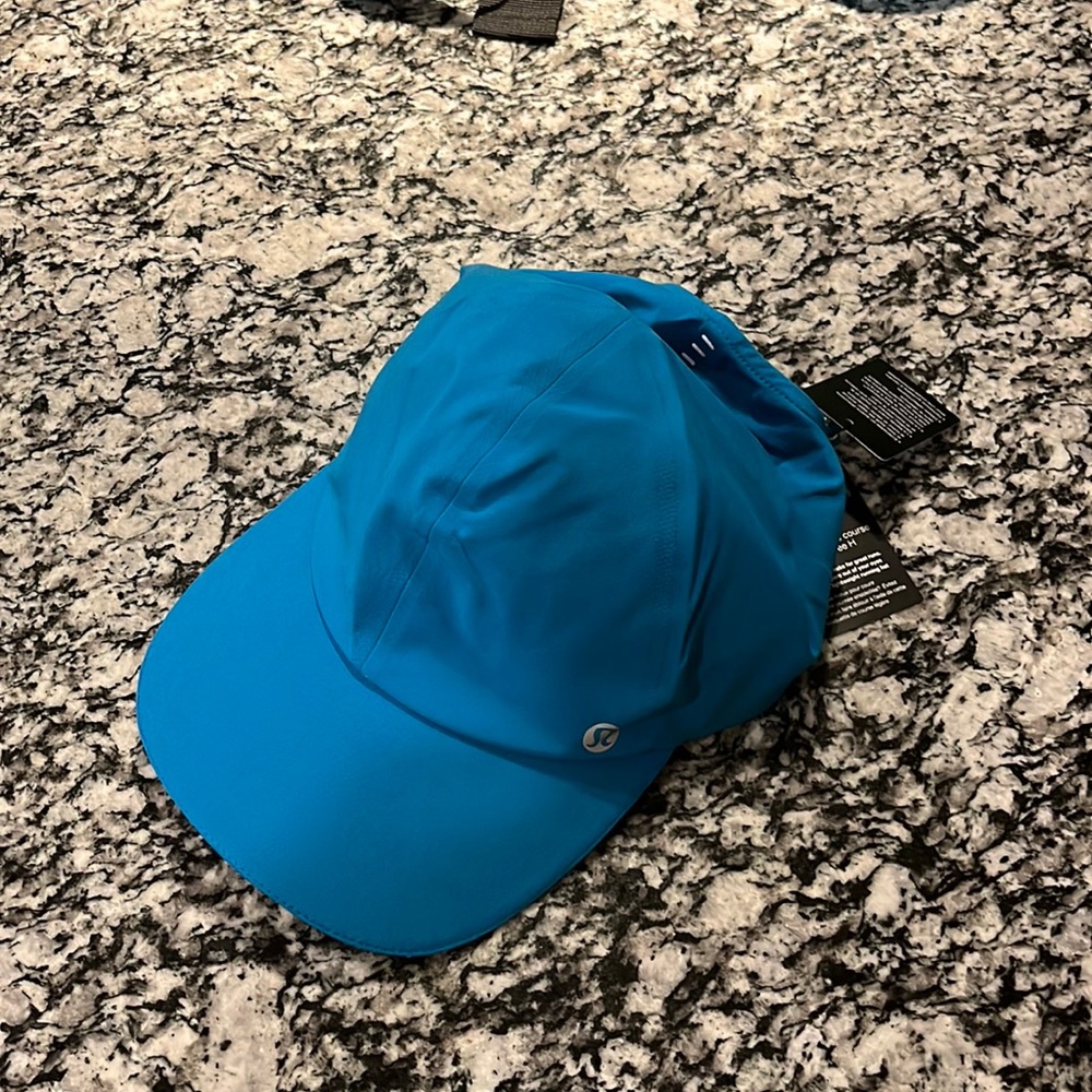 Fast and Free Run Hat
